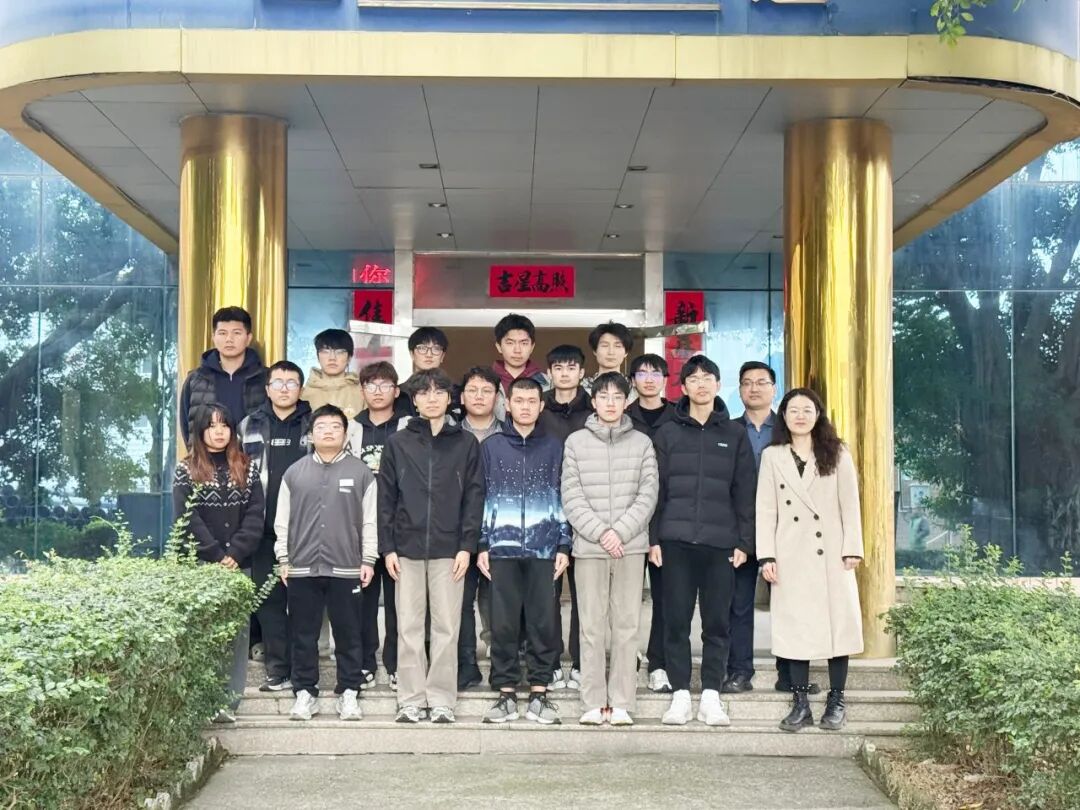 福大2022级高分子与材料工程专业学子在亚通圆满完成毕业实习！